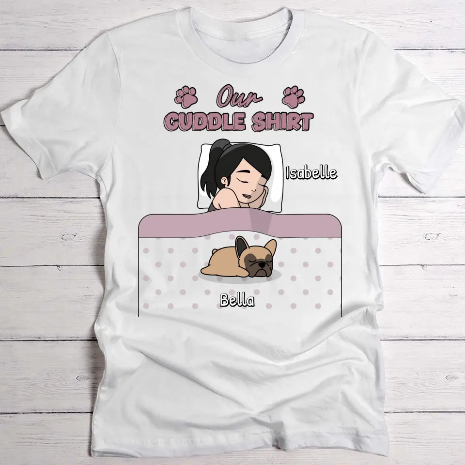 Cuddle time with pets Single - Personalised t-shirt