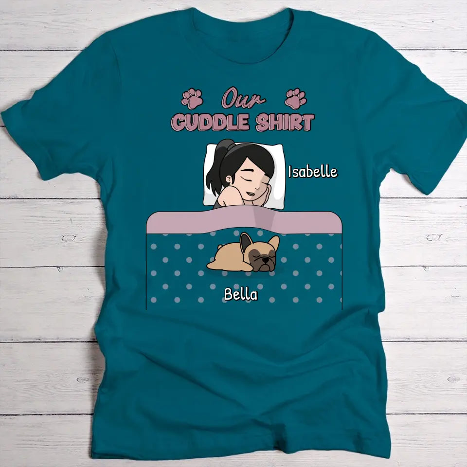 Cuddle time with pets Single - Personalised T-Shirt